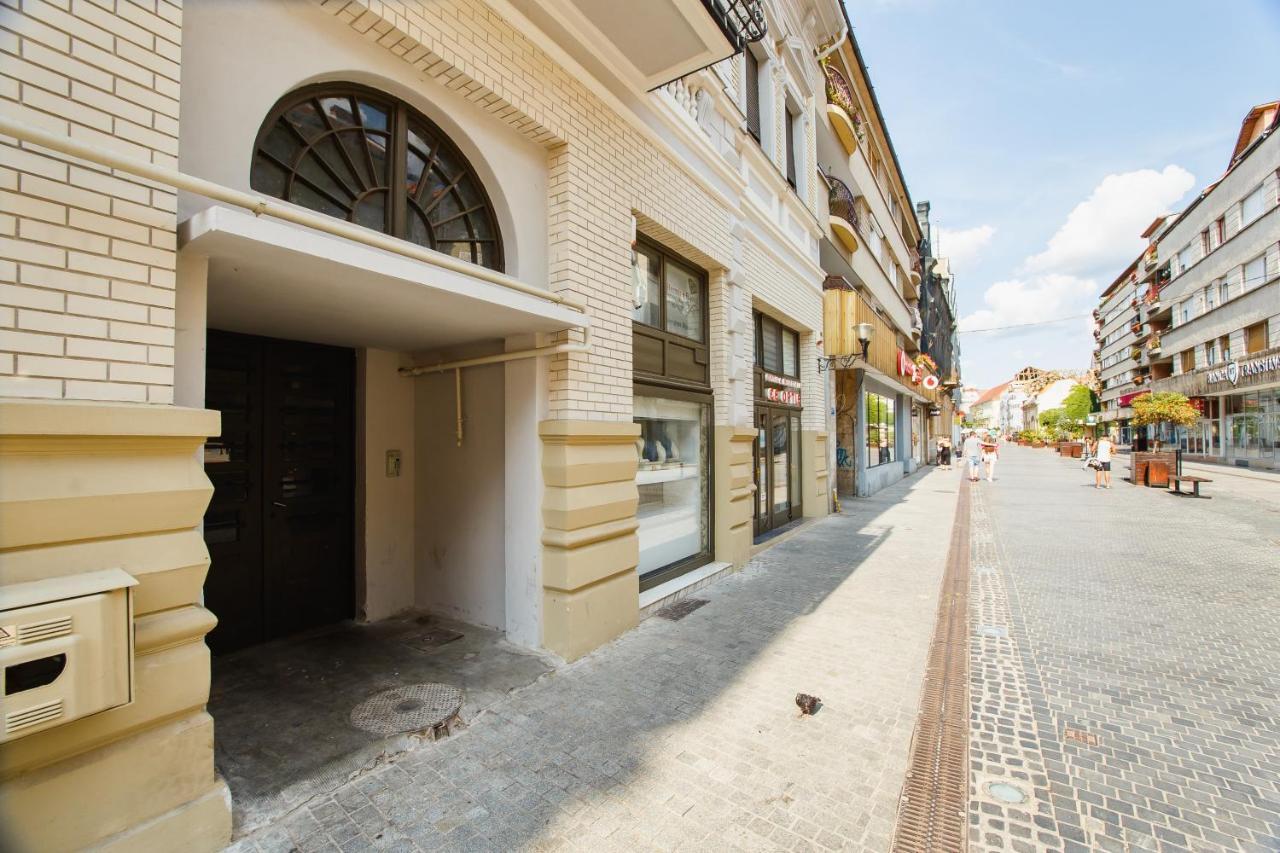 Retro City Center Home Oradea Eksteriør bilde
